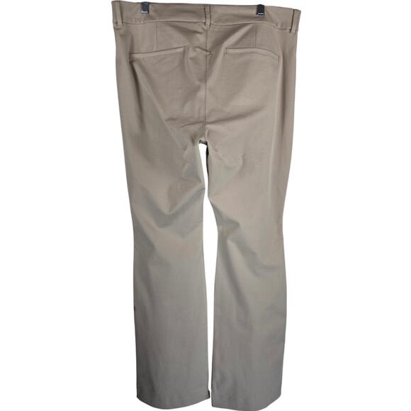 Old Navy High Rise Smooth Pockets Pixie Beige Women's Pants 16 - Picture 2 of 4